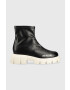 Love Moschino Боти в черно с платформа - Pepit.bg