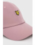 Lyle & Scott Шапка с козирка в лилаво с апликация - Pepit.bg