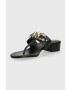 MICHAEL Michael Kors Кожени джапанки Izzy Thong в черно с висок ток - Pepit.bg