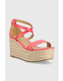 MICHAEL Michael Kors Сандали Serena в розово с платформа 40S2SEMS1B - Pepit.bg