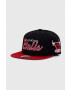 Mitchell&Ness Шапка с козирка Chicago Bulls в черно с десен - Pepit.bg