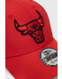 New Era Шапка с козирка в червено с апликация CHICAGO BULLS - Pepit.bg