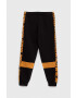 Puma Детски спортен панталон ESS+ MATES Sweatpants TR в черно с десен - Pepit.bg