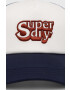Superdry Шапка с козирка в бяло с апликация - Pepit.bg