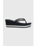 Tommy Hilfiger Джапанки TOMMY WEBBING H WEDGE SANDAL в тъмносиньо със скосена платформа - Pepit.bg