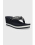 Tommy Hilfiger Джапанки TOMMY WEBBING H WEDGE SANDAL в тъмносиньо със скосена платформа - Pepit.bg