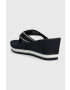 Tommy Hilfiger Джапанки TOMMY WEBBING H WEDGE SANDAL в тъмносиньо със скосена платформа - Pepit.bg