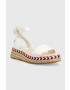 Tommy Hilfiger Кожени сандали LOW WEDGE SANDAL в бяло с платформа - Pepit.bg