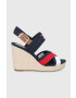 Tommy Hilfiger Сандали дамски в тъмносиньо със скосена платформа - Pepit.bg