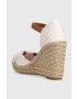 Tommy Hilfiger Сандали BASIC SEERSUCKER HIGH WEDGE в розово със скосена платформа FW0FW07160 - Pepit.bg