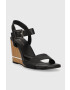 Tommy Hilfiger Сандали HARDWARE WEDGE SANDAL в черно със скосена платформа FW0FW07074 - Pepit.bg
