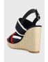 Tommy Hilfiger Сандали RWB FEMININE WEDGE в тъмносиньо със скосена платформа - Pepit.bg