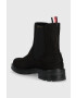 Tommy Hilfiger Велурени боти челси Th Coin Flat Boot в черно с равна подметка - Pepit.bg