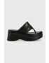 Tommy Jeans Кожени джапанки SANDAL PADDED в черно с платформа EN0EN02075 - Pepit.bg