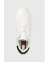 Tommy Jeans Кожени маратонки LEATHER OUTSOLE в бяло EM0EM01159 - Pepit.bg