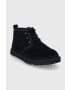 Ugg Велурени боти Neumel дамски в черно с равна подметка с изолация - Pepit.bg