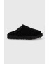 Ugg Велурени чехли M Classic Slip-on в черно - Pepit.bg