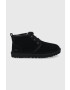 Ugg Велурени обувки Neumel мъжки в черно - Pepit.bg