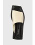 Vagabond Shoemakers Кожени чехли Evy в бежово с платформа - Pepit.bg