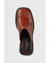 Vagabond Shoemakers Кожени чехли DORAH в кафяво с висок ток - Pepit.bg