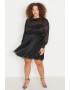 Trendyol Бляскава рокля Plus Size - Pepit.bg