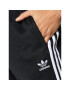 adidas Долнище анцуг adicolor Classics GF0210 Черен Slim Fit - Pepit.bg
