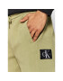 Calvin Klein Jeans Спортни шорти J30J317986 Зелен Regular Fit - Pepit.bg