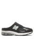 New Balance Обувки M2002RMC Черен - Pepit.bg