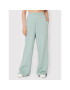 Reebok Долнище анцуг Classics Wide HH7378 Зелен Relaxed Fit - Pepit.bg