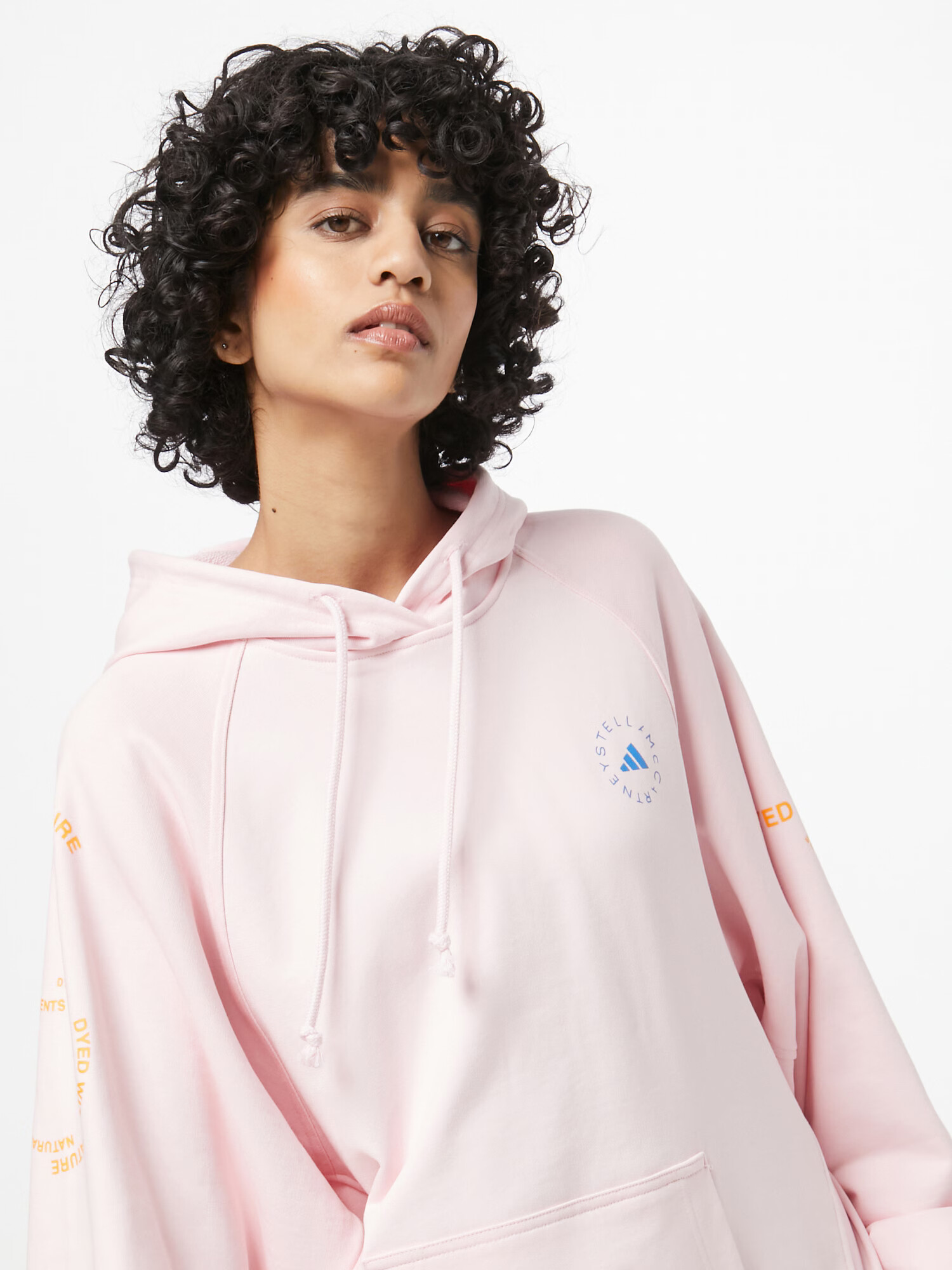 ADIDAS BY STELLA MCCARTNEY Спортен суитшърт с качулка 'Pull-On' синьо / оранжево / бледорозово - Pepit.bg