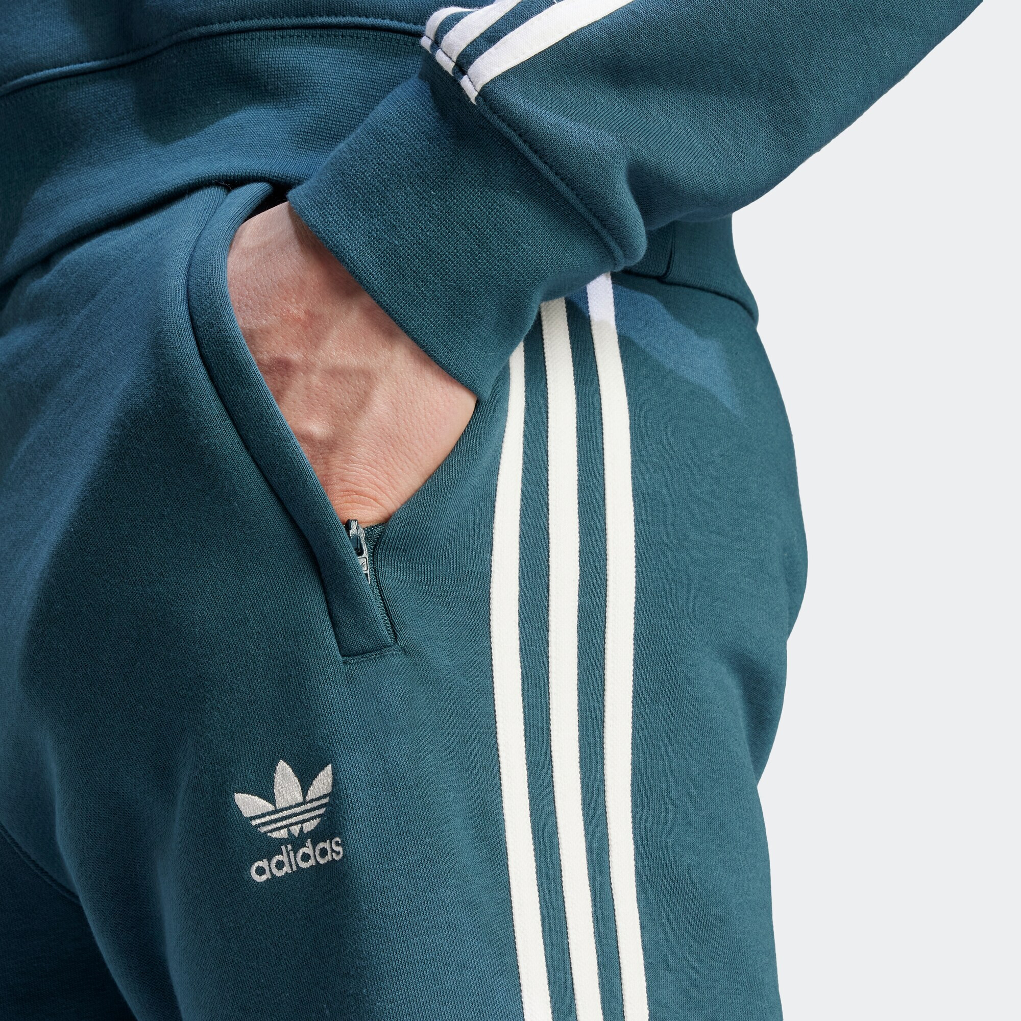 ADIDAS ORIGINALS Панталон 'Adicolor Classics' петрол / бяло - Pepit.bg