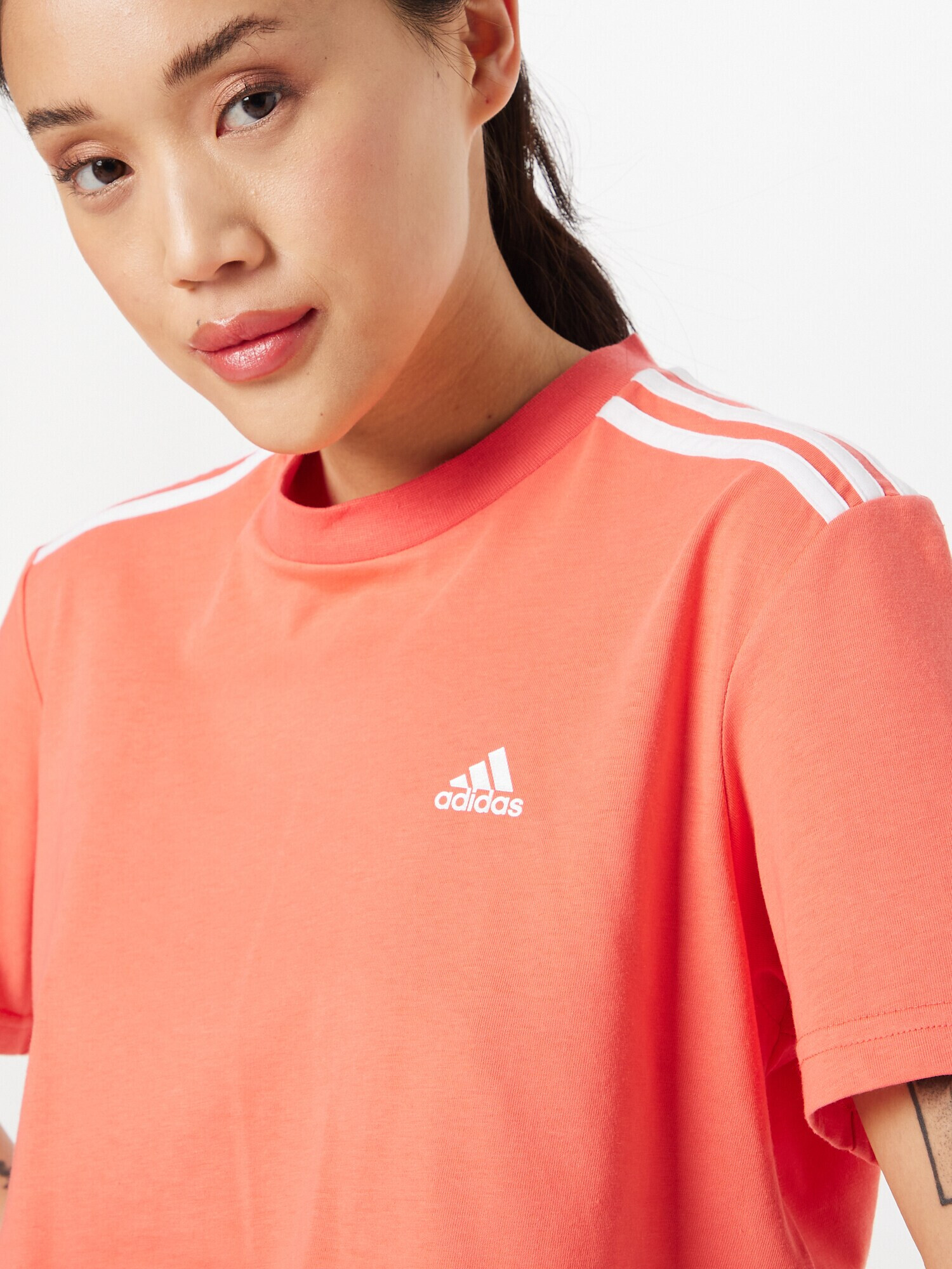 ADIDAS SPORTSWEAR Функционална тениска пъпеш / бяло - Pepit.bg