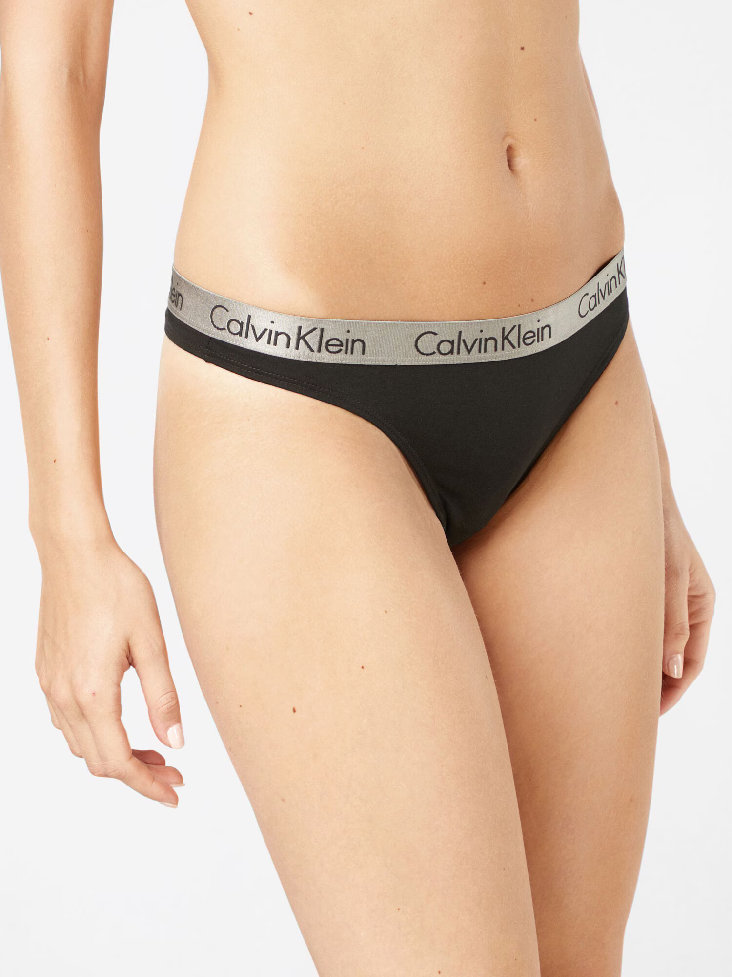 Calvin Klein Underwear Стринг 'RADIANT' черно - Pepit.bg