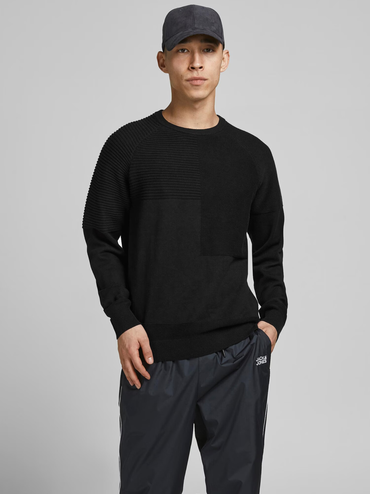 JACK & JONES Пуловер 'Seth' черно - Pepit.bg