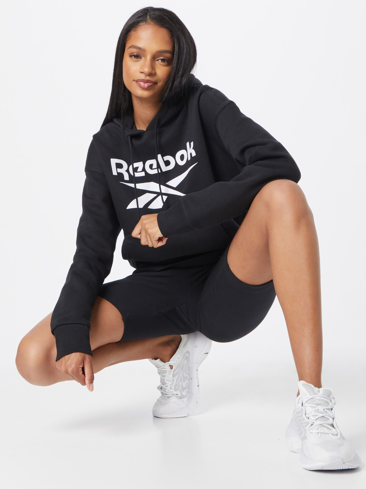 Reebok Classics Суичър черно / бяло - Pepit.bg