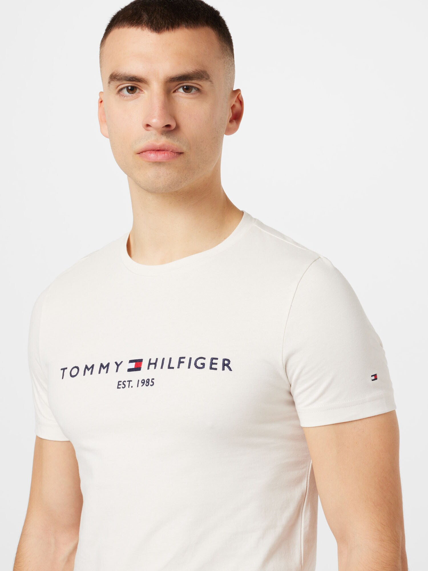 TOMMY HILFIGER Тениска кремаво / нейви синьо / червено / бяло - Pepit.bg