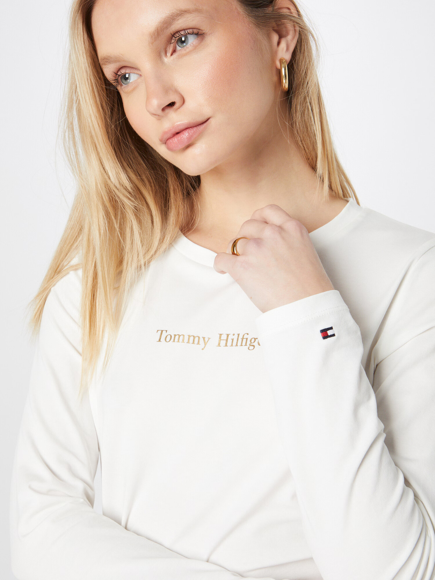 TOMMY HILFIGER Тениска кремаво / нейви синьо / злато / огнено червено - Pepit.bg