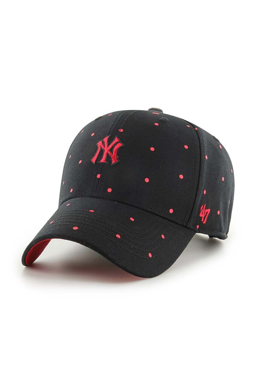 47brand Памучна шапка MLB New York Yankees в черно с десен - Pepit.bg