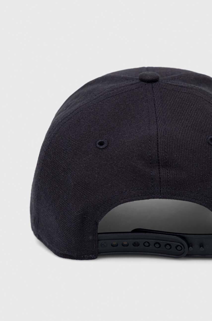 47brand Шапка MLB New York Yankees в черно с апликация 0 - Pepit.bg