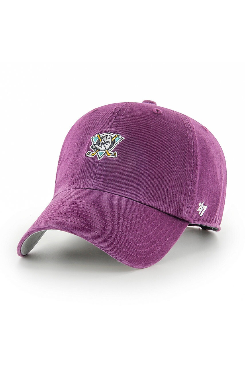 47brand Шапка Anaheim Ducks в лилаво с апликация - Pepit.bg