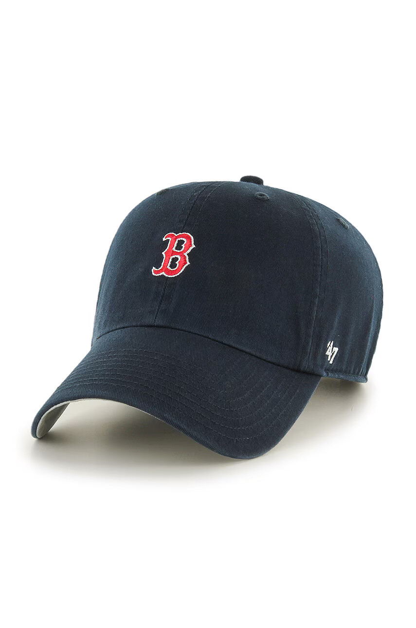 47brand Шапка Boston Red Sox в тъмносиньо с апликация - Pepit.bg