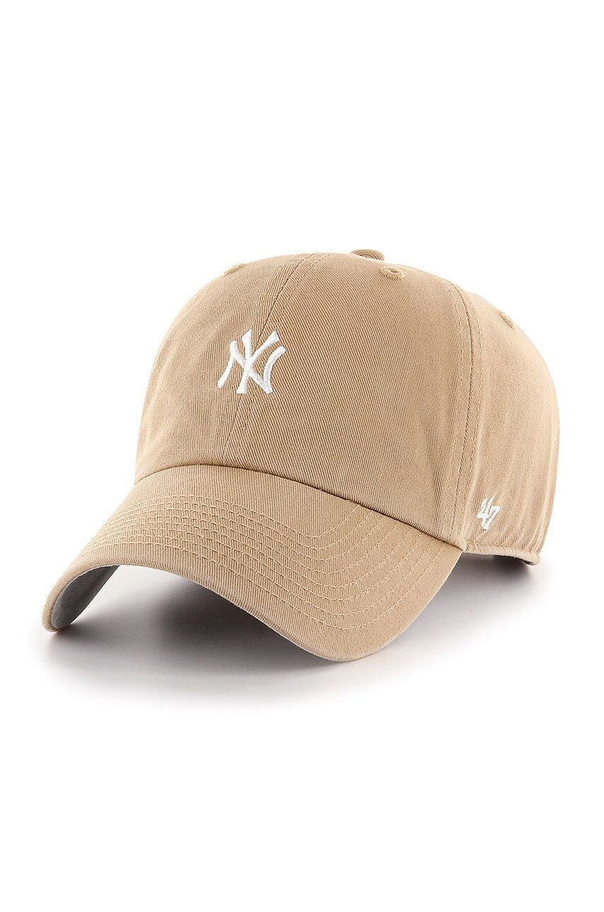 47brand Шапка New York Yankees в бежово с апликация - Pepit.bg