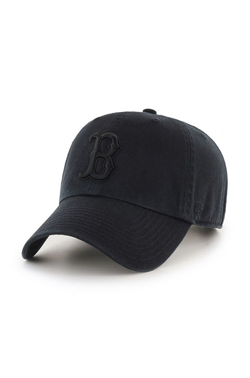 47brand Шапка с козирка MLB Boston Red Socks в черно с апликация - Pepit.bg