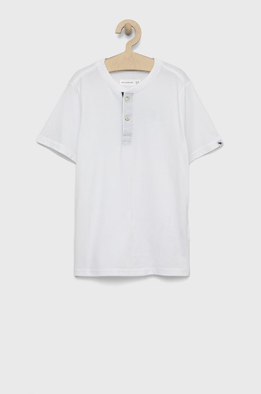 Abercrombie & Fitch Детска тениска в бяло с изчистен дизайн - Pepit.bg