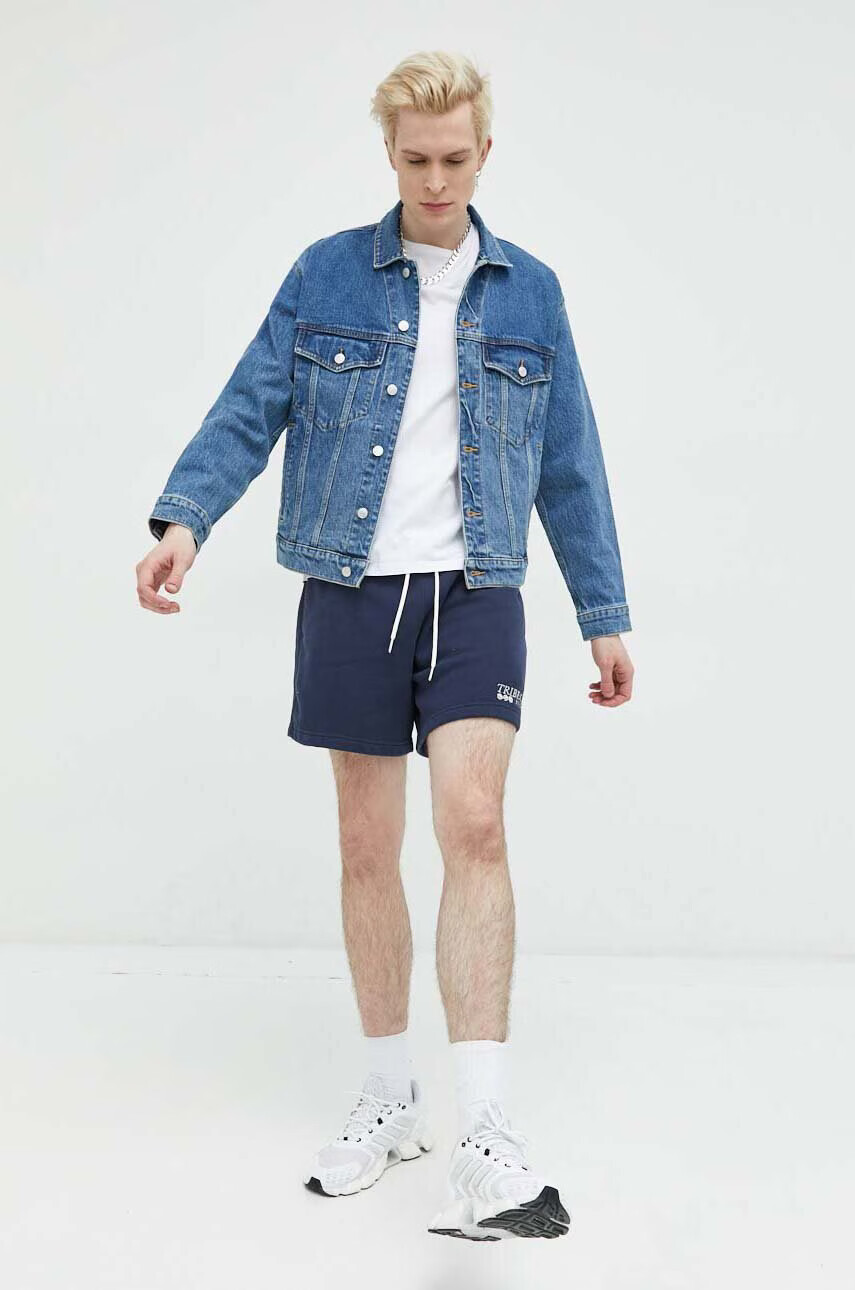 Abercrombie & Fitch Къс панталон в тъмносиньо - Pepit.bg
