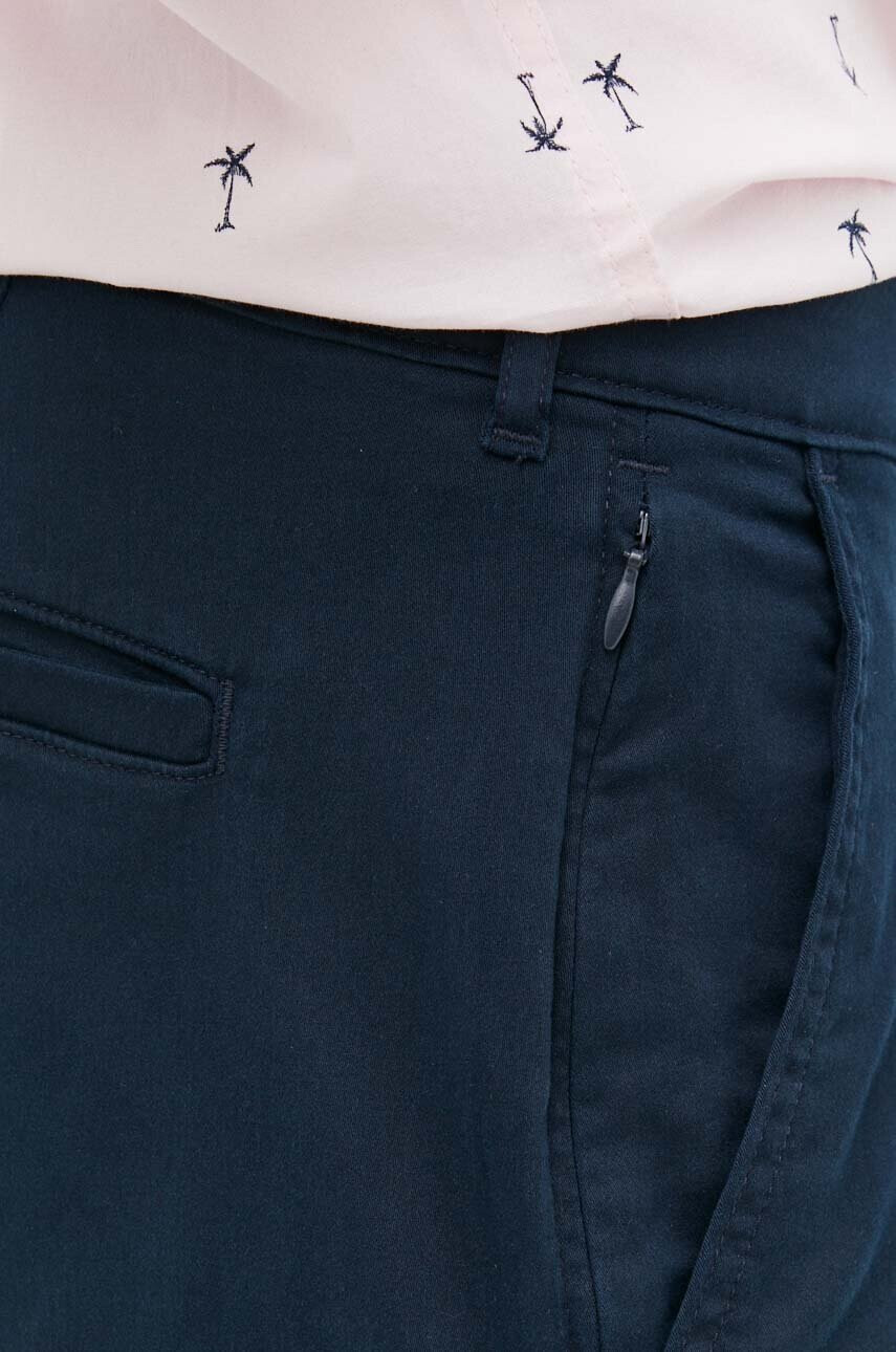 Abercrombie & Fitch Къс панталон в тъмносиньо - Pepit.bg