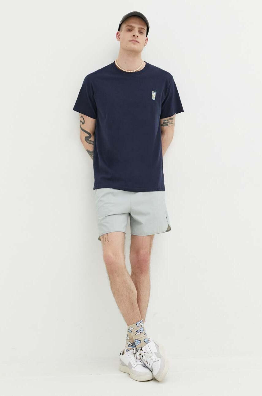 Abercrombie & Fitch Къс панталон в сиво - Pepit.bg