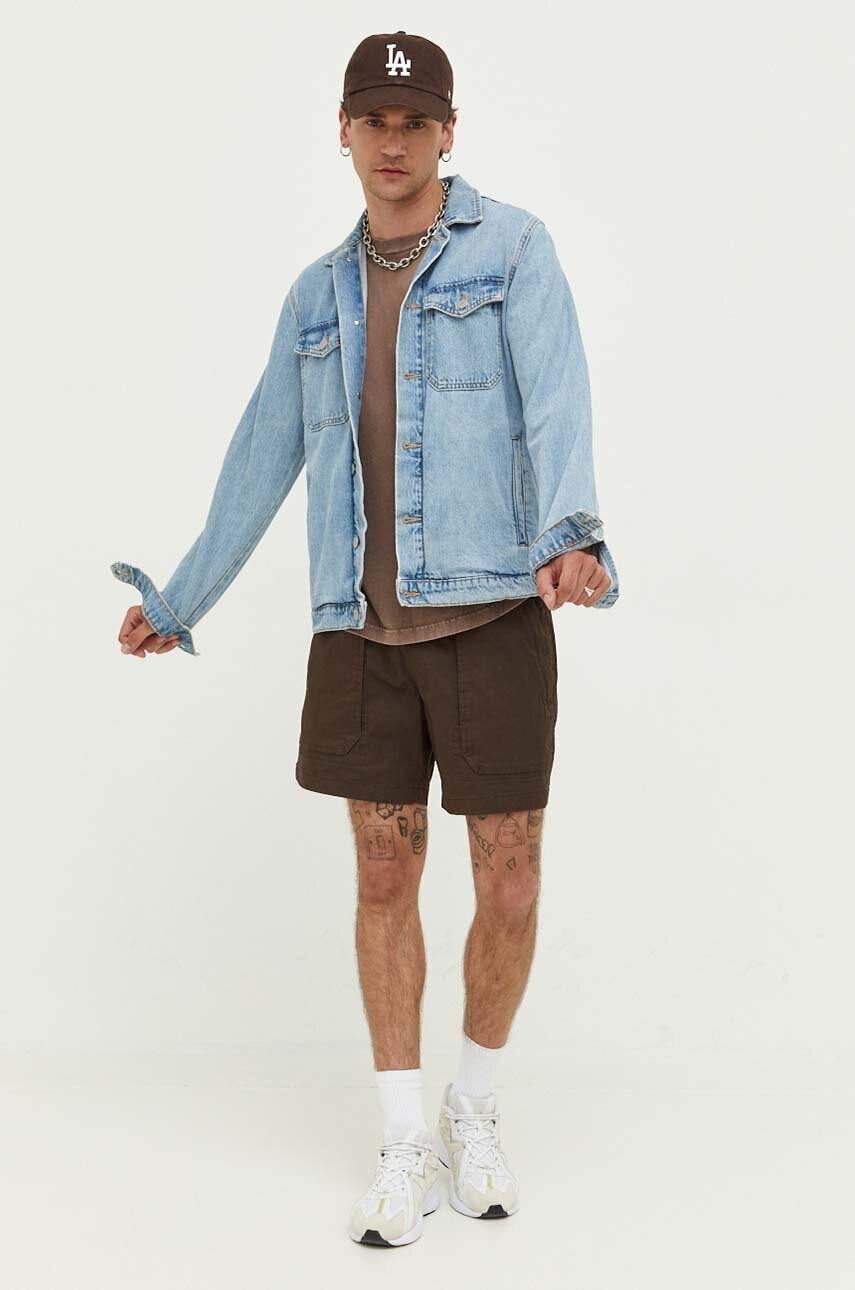 Abercrombie & Fitch Къс панталон в кафяво - Pepit.bg