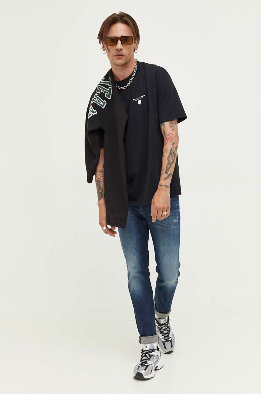 Abercrombie & Fitch Памучна тениска в черно с принт - Pepit.bg