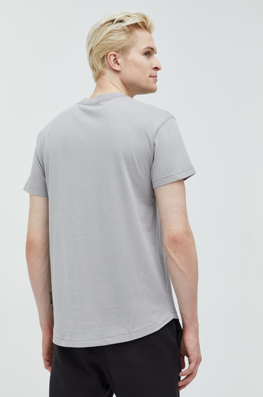 Abercrombie & Fitch Памучна тениска в сиво - Pepit.bg